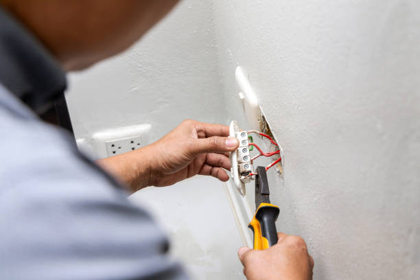Best Circuit Breaker Repair  in Mitchell, SD